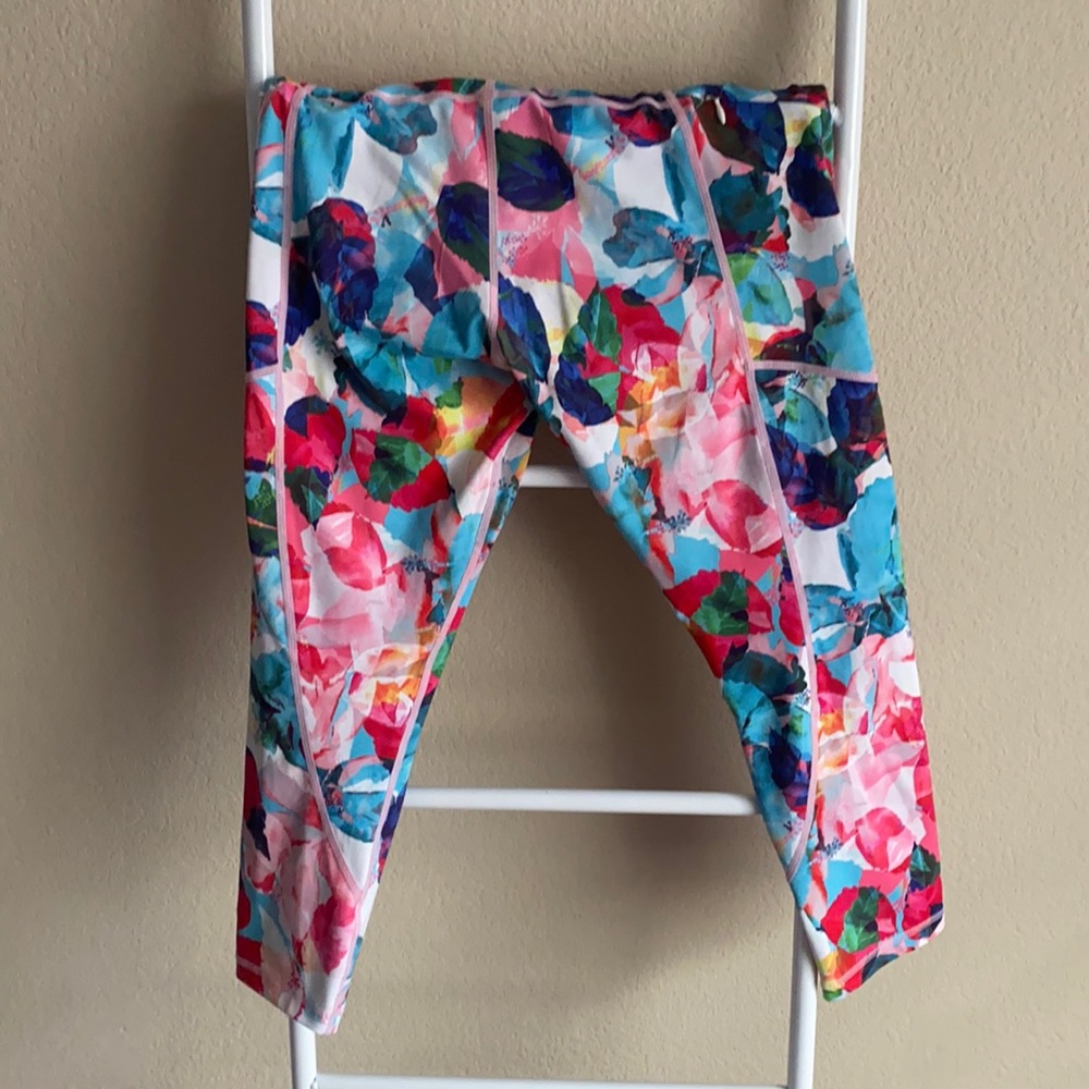Zyia capris 8-10 large